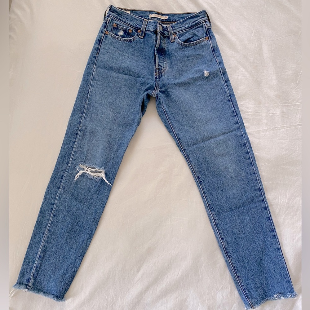 Levi Wedgie Straight Fit Jean